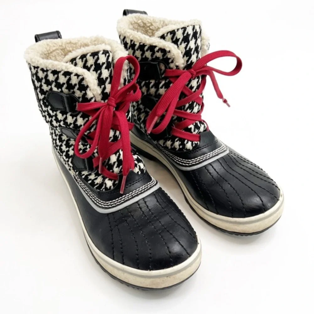 Sorel Black & White Houndstooth Winter Boots with Red Laces